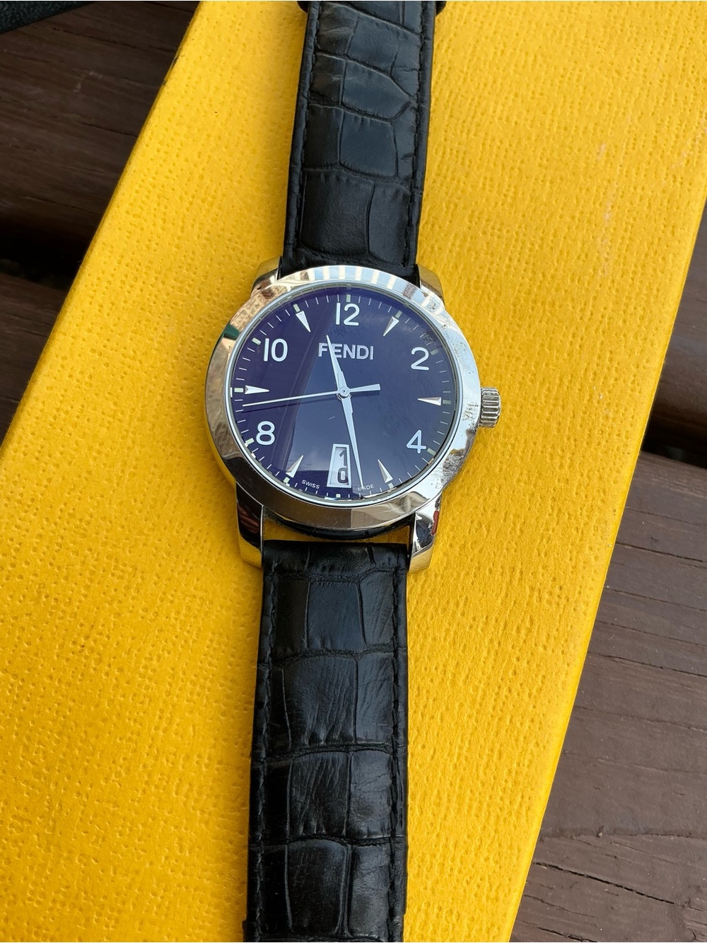 Authentic FENDI  DRESS watch 🔥🔥 - Picture 7 of 16